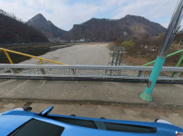 강원도 홍천강 한덕교 위에서 바라본 사진